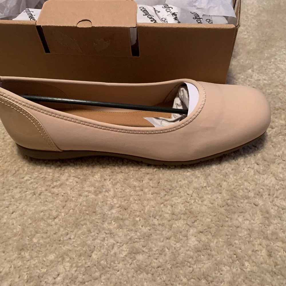 Comfortview Taupe Lyra Flat Size 11M NIB